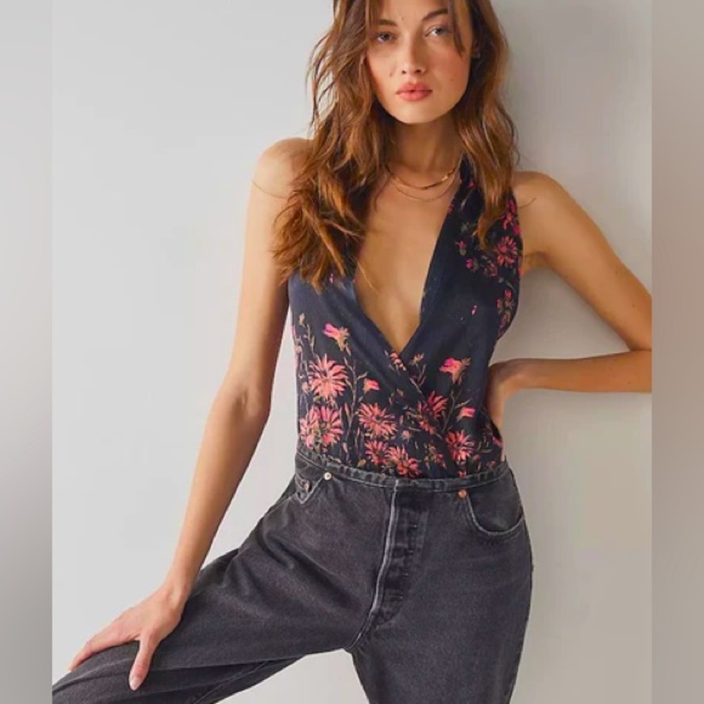 Free People There She Goes plunge Bodysuit Size Small, NWOT
